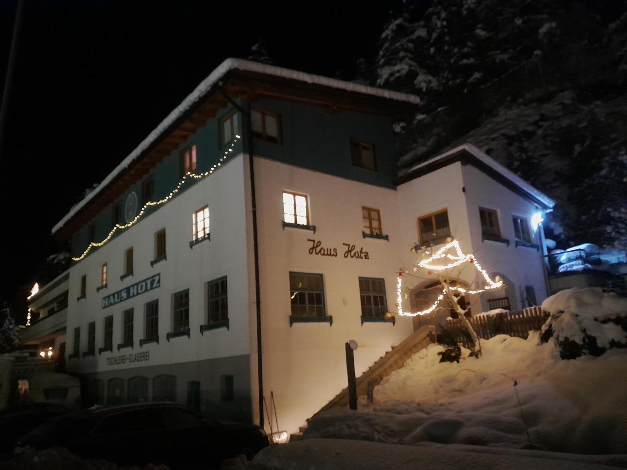 Ferienwohnung Haus Hotz Landeck Exterior foto